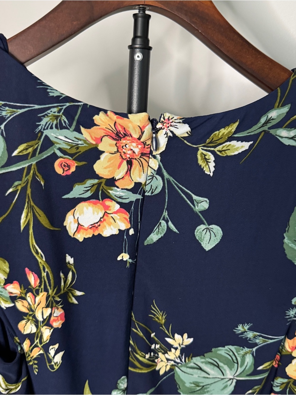 Sleeveless Navy Floral Midi Dress - Picture 4 of 6